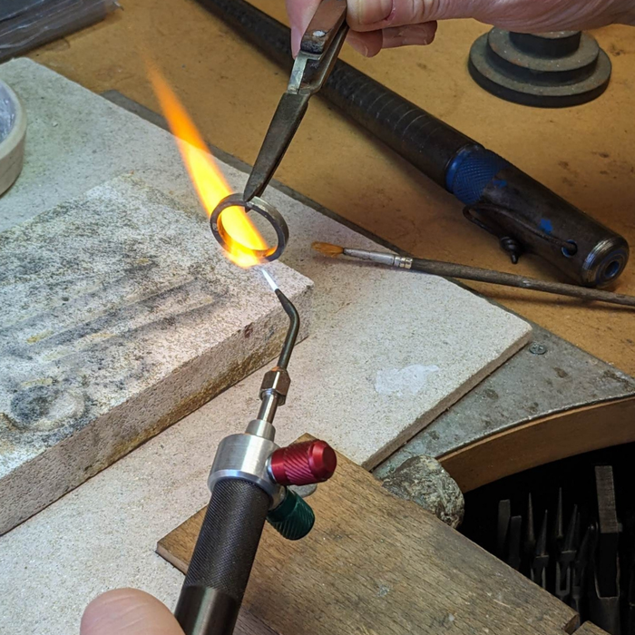 Tuesday Afternoon 12.30-2.30pm Term Time Jewellery Class
