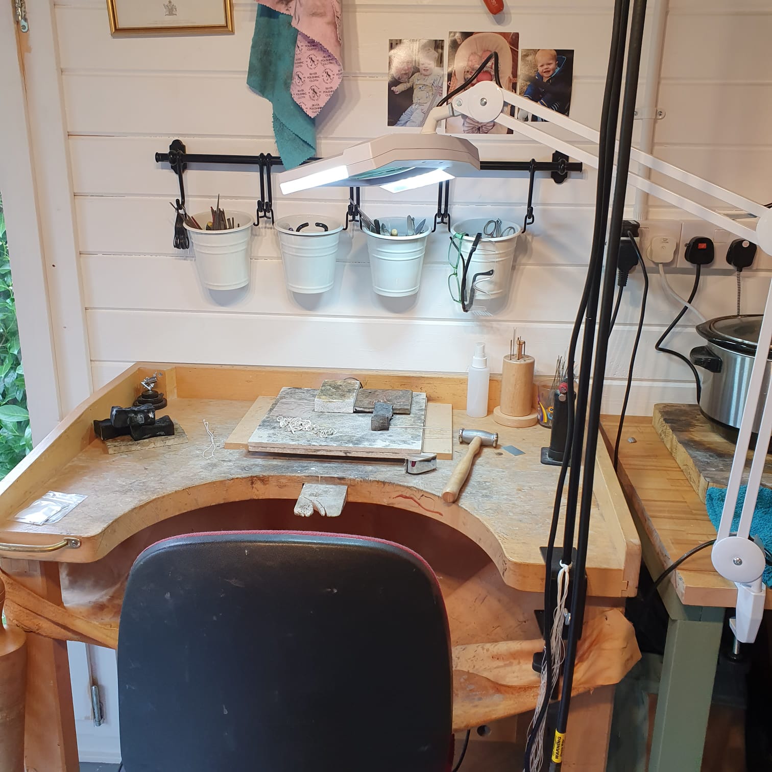 Choosing a jeweller's saw for you jewellery making toolkit — Jewellers  Academy